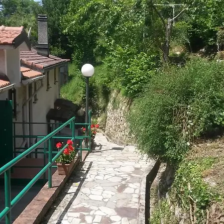 Altrove - A Due Passi Da Chiavari * Ne