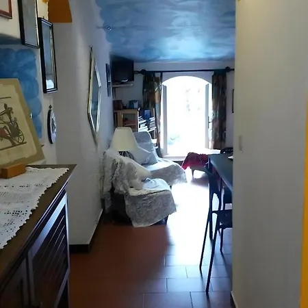 Altrove - A Due Passi Da Chiavari