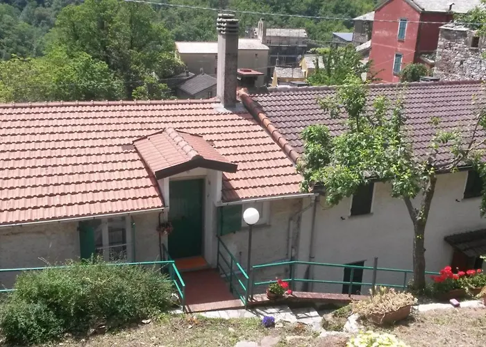 阿尔特罗夫酒店 公寓 *