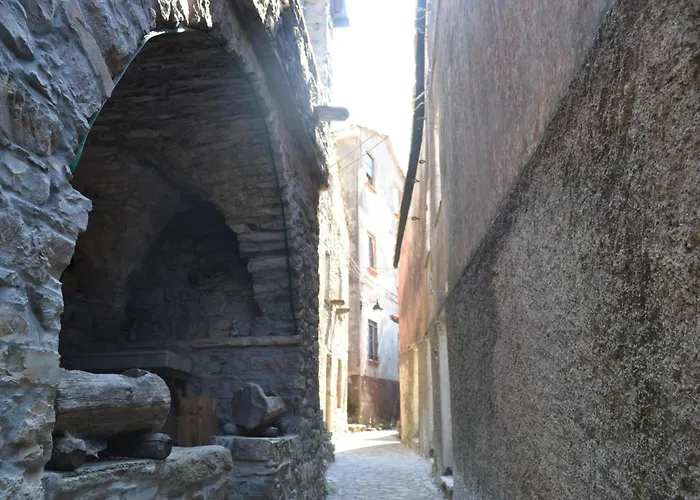 Altrove - A Due Passi Da Chiavari Ne