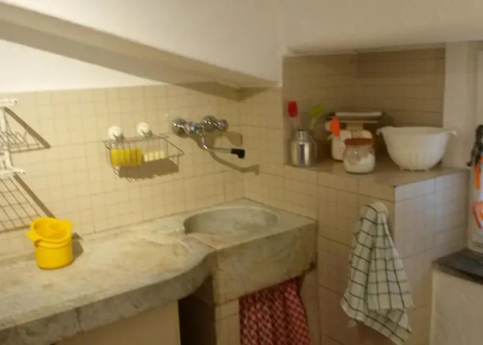 阿尔特罗夫酒店 公寓 *